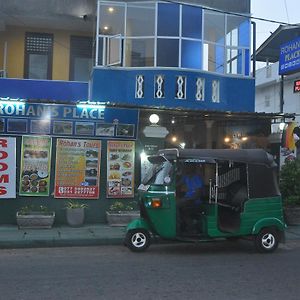 Yoho Rohans Place Hotell Negombo Exterior photo