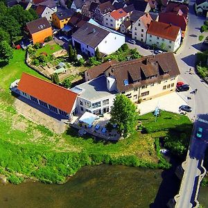 Landgasthof Zum Hirschen Hotell Tauberrettersheim Exterior photo