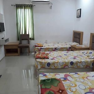 Usha Residency Hotell Bhuj Exterior photo