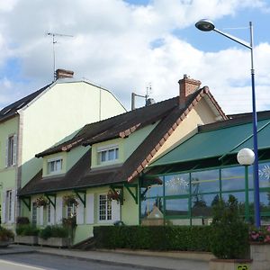 L'Auberge De L'Olive Hotell Dompierre-sur-Besbre Exterior photo