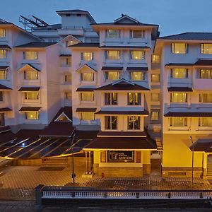 Sterling Guruvayur Hotell Exterior photo