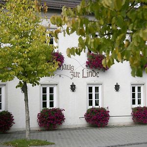 Gasthaus Zur Linde Hotell Hohenpolding Exterior photo
