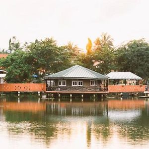 Hans Cottage Botel Cape Coast Exterior photo