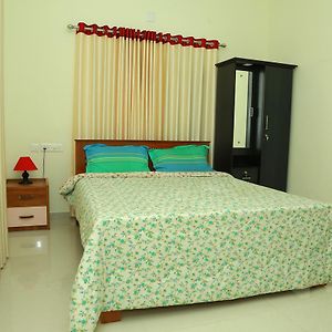 Friendsland Home Stay Kochi Exterior photo