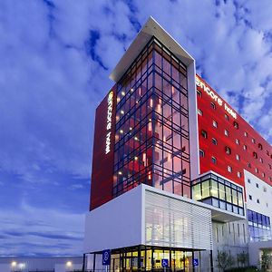 Ramada Encore By Wyndham San Luis Potosi Hotell Exterior photo