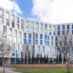 Park Grand Heathrow Hotell Hounslow Exterior photo