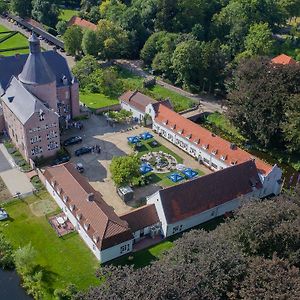 Kasteel Aldenghoor Bed and Breakfast Haelen Exterior photo