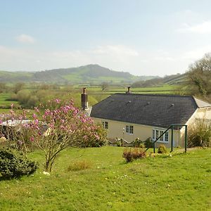 Bryn Hebog Bed and Breakfast Carmarthen Exterior photo