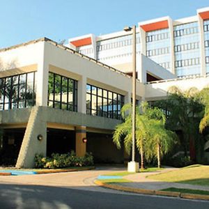 Howard Johnson By Wyndham San Juan Centro Cardiovascular Hotell Exterior photo