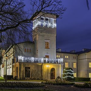 Palac Klanino Hotell Wierzchucino Exterior photo