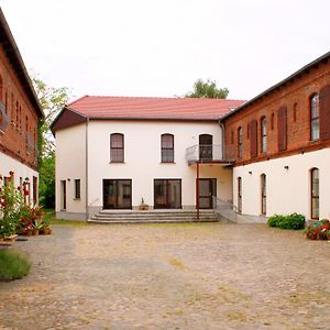 Landhaus Heinrichshof Hotell Jüterbog Exterior photo