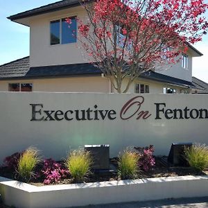 Executive On Fenton Motell Rotorua Exterior photo