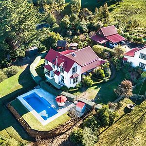 Twin Gullies Bed and Breakfast Akaroa Exterior photo