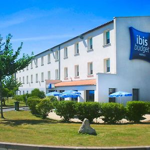 Ibis Budget Niort - La Creche Hotell Exterior photo