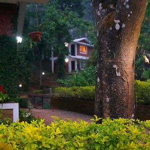 Falling Waters Hotell Munnar Exterior photo