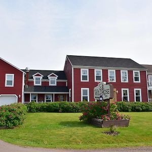 Auberge Wild Rose Inn Moncton Exterior photo