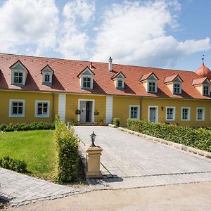 Remise Thurn Hotell Heroldsbach Exterior photo