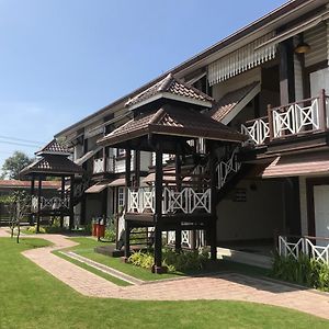 Silver Lake Hotel Nyaungshwe Exterior photo