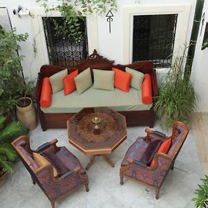 El Patio Courtyard House Hotell Tunis Exterior photo