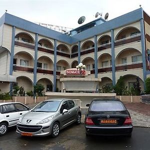 Somatel Hotell Douala Exterior photo