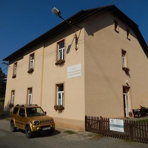 PENZION MANĚTÍN u Sv. Barbory Hotell Exterior photo