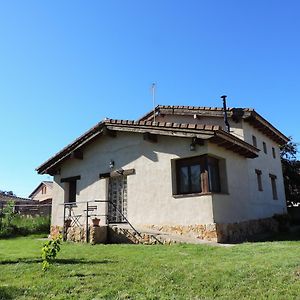 La Casa Del Cartero Pablo Pensionat Saldana de Ayllon Exterior photo