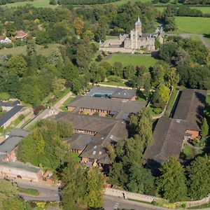 De Vere Horsley Estate Hotell East Horsley Exterior photo