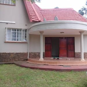 Rhino Rest Camp Bed and Breakfast Lobamba Exterior photo