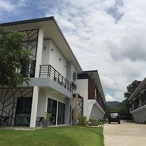 Makan Resort Kanchanaburi City Exterior photo