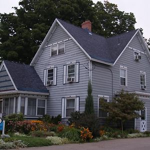 Four Creeks Bed&Breakfast Bed and Breakfast Fairview  Exterior photo