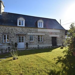 Modern Holiday Home In La Barre-De-Semilly Exterior photo