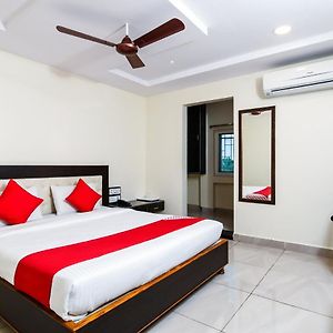 Oyo 26723 Rb Residency Hotell Vijayawāda Exterior photo