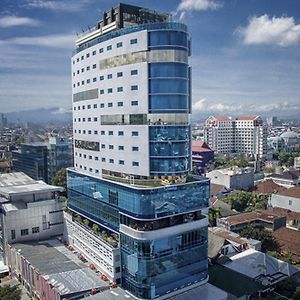 Melia Makassar Hotell Exterior photo