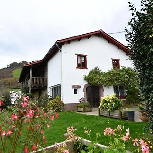 Ferme Ithurburia Hotell Saint-Michel  Exterior photo