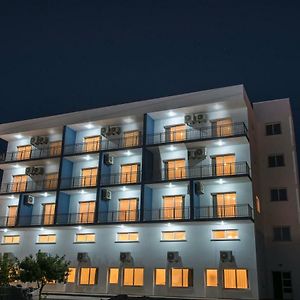 Deniz Airport Suites Nicosia Exterior photo