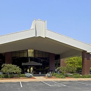 Ramada by Wyndham Bettendorf Hotell Exterior photo