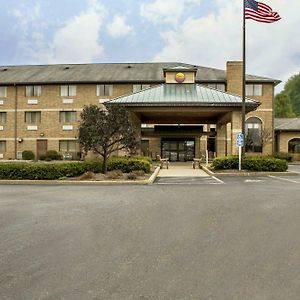 Comfort Inn Millersburg Exterior photo