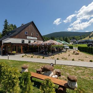 Penzion Neubauer Hotell Ostružná Exterior photo