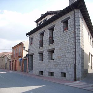 Casa Alval Pensionat Villacastín Exterior photo