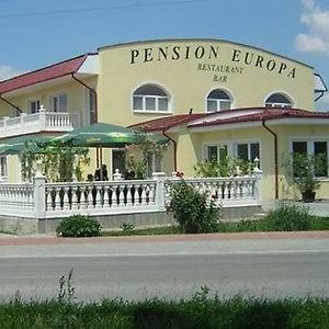 Penzion Europa Diakovce Hotell Exterior photo