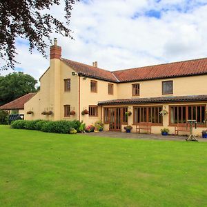 Wood Farm Kerdiston Bed and Breakfast Reepham  Exterior photo