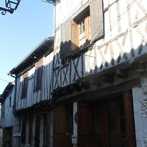 L' Ancien Relais De Poste - Margot Lägenhet Casteljaloux Exterior photo