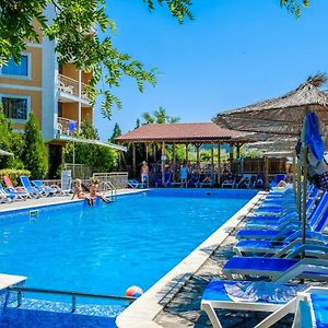 Vemara Club Hotel And Villas - Free Parking And Free Beach Access Obzor Exterior photo