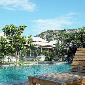 Kp Mountain Beach Hotell Pran Buri Exterior photo