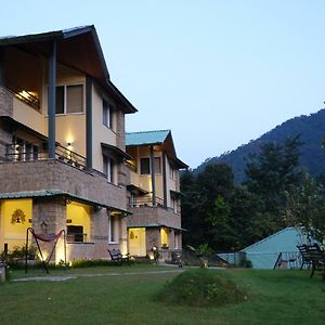 Araiya Palampur Hotell Exterior photo