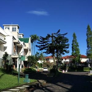 Villa Tamie Bumi Ciherang Cipanas  Exterior photo