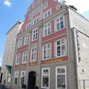 Haus Wullfcrona Hotell Stralsund Exterior photo