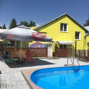 Penzion Krasny Dvur Hotell Exterior photo