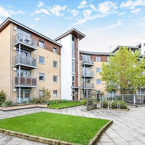 Kelvin Gate Lägenhet Bracknell Exterior photo