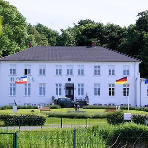 Ostsee-Gutshaus Am Salzhaff Pepelow Naehe Rerik- Am Meer Residieren! Lägenhet Klein Stromkendorf Exterior photo